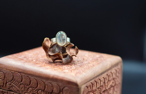 Bague en pierre de Lune et Argent